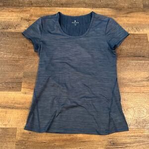 Athleta Shadow Striped Chi Tee Scoop Neck Gray-Blue Running Walking Yoga READ